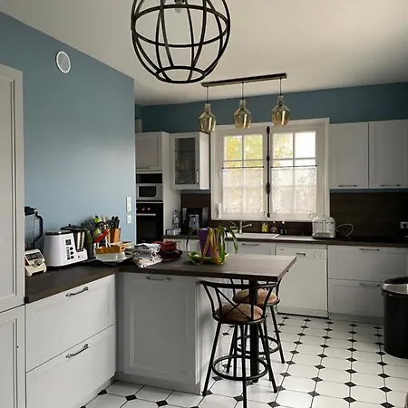 Le Bois Perrin Bed & Breakfast Joinville