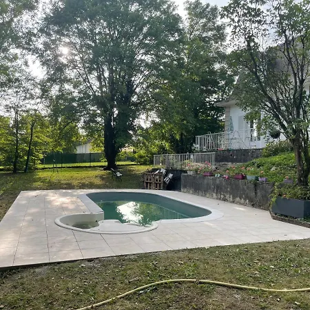 Le Bois Perrin Bed & Breakfast